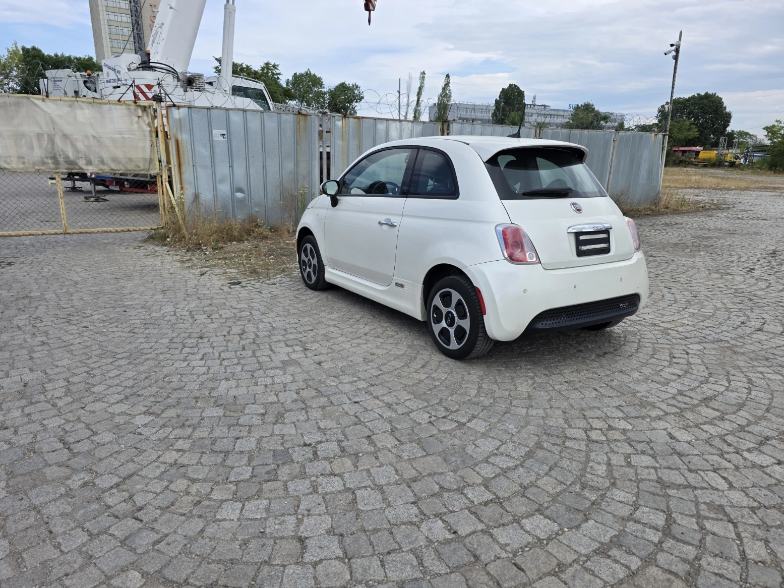 Fiat 500 E - изображение 4