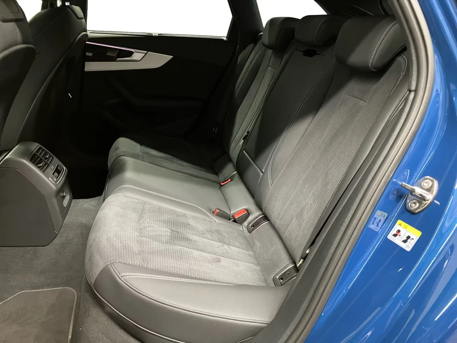 Audi S4 Avant TDI quattro AHK Matrix  - изображение 6
