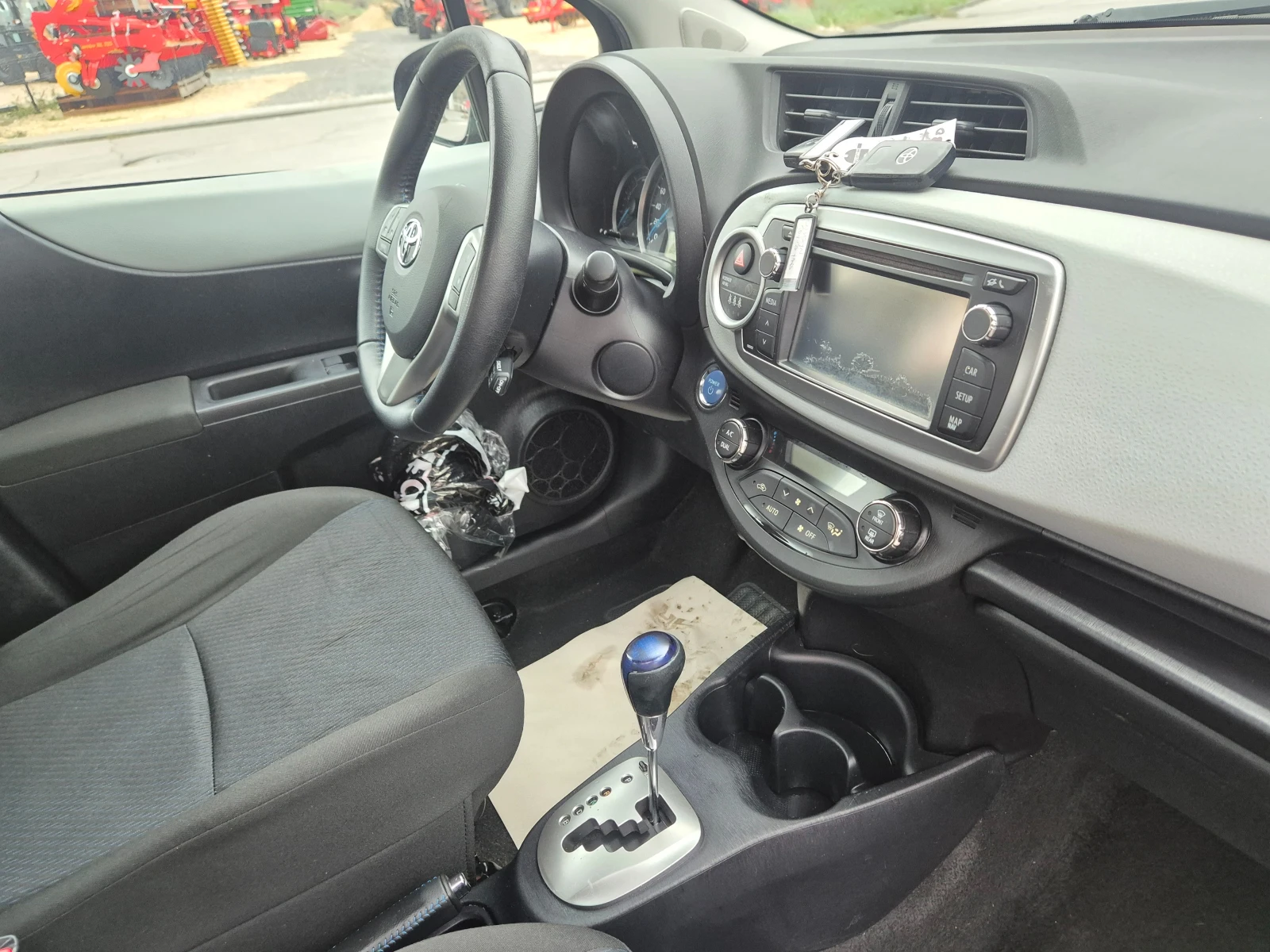 Toyota Yaris 1.5 HYBRID navi Avtomat  | Mobile.bg   16