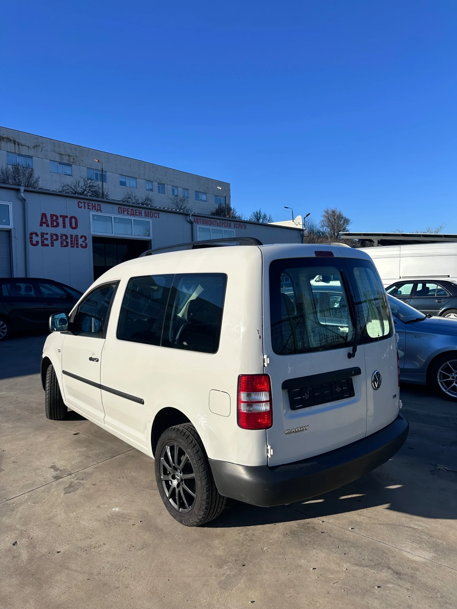 VW Caddy 1.6TDi - изображение 5