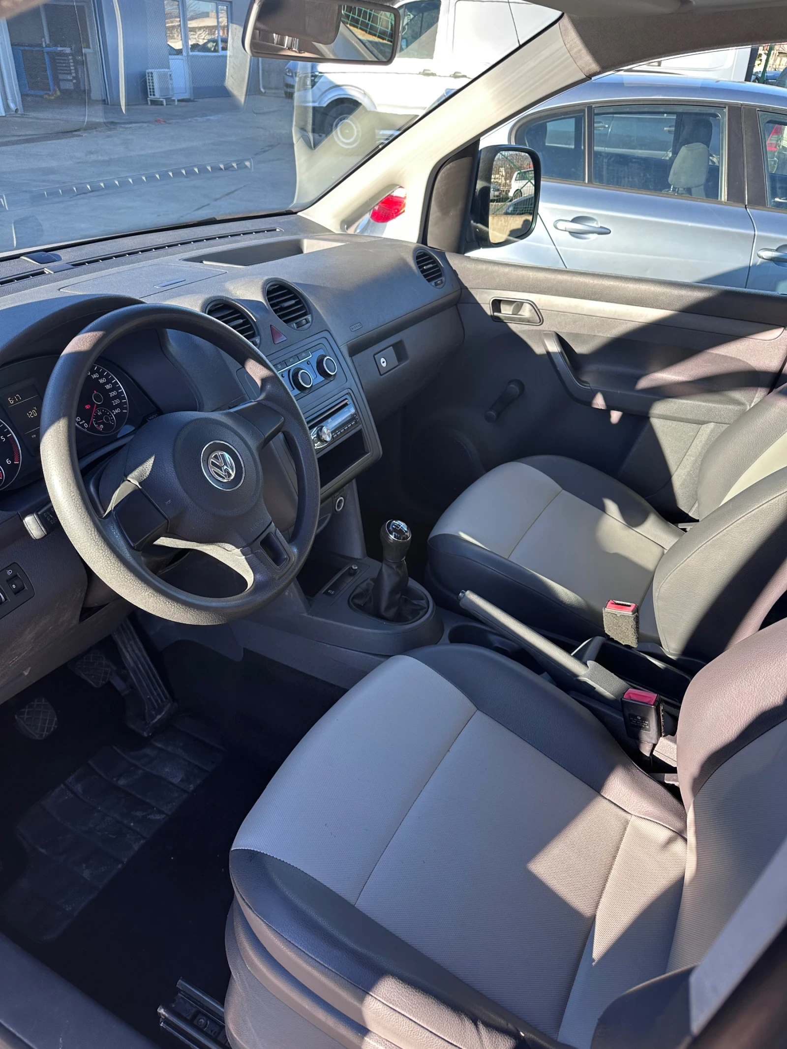 VW Caddy 1.6TDi | Mobile.bg � ����������� 14