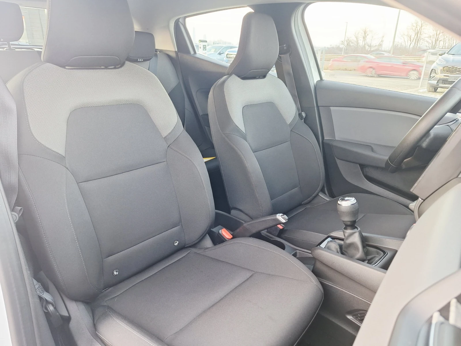 Renault Clio 1.0TCe 100�.�. | Mobile.bg � ����������� 15