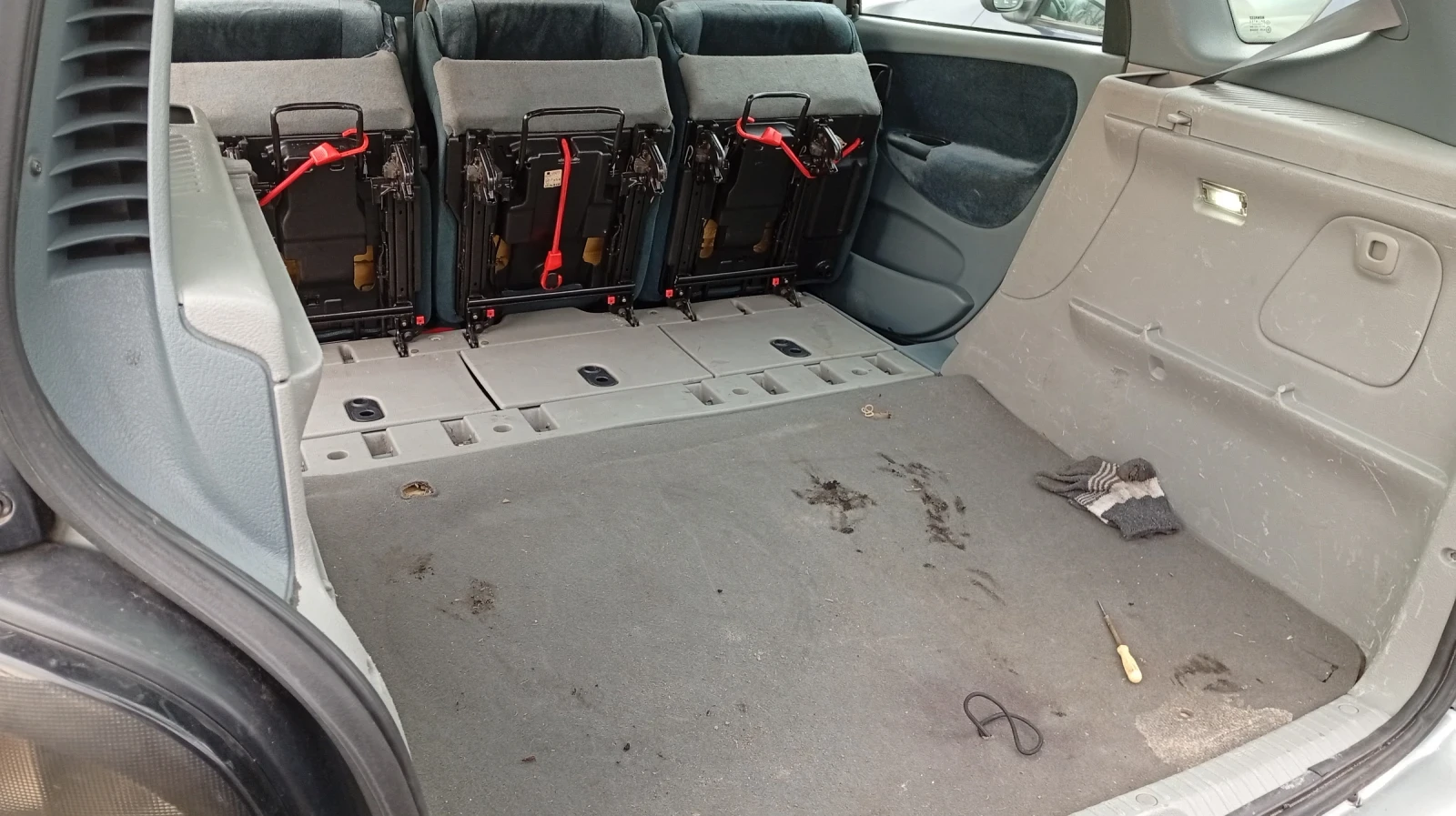 Renault Scenic Хечбек , снимка 5 - Автомобили и джипове - 53757827