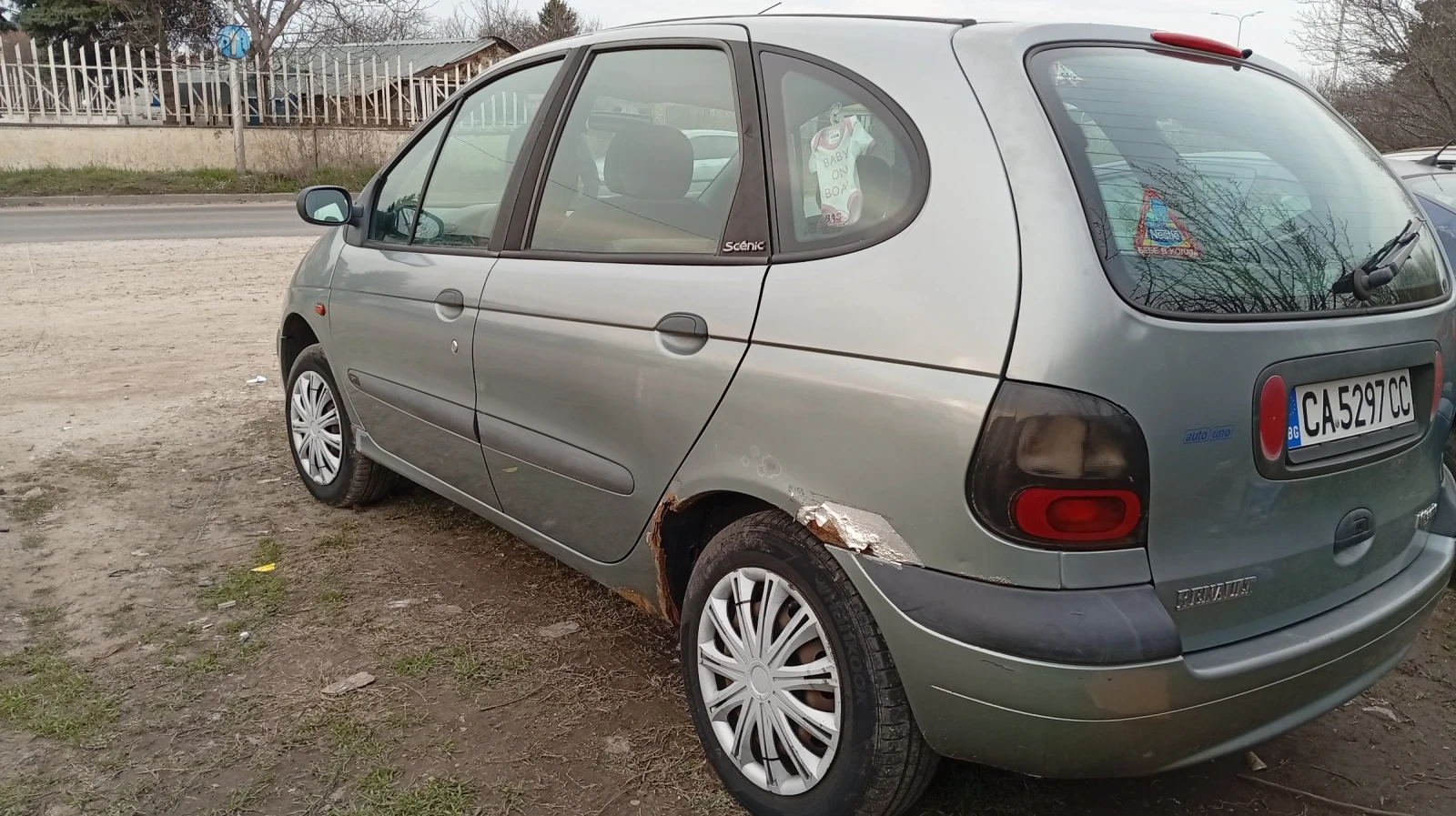 Renault Scenic Хечбек , снимка 3 - Автомобили и джипове - 53757827