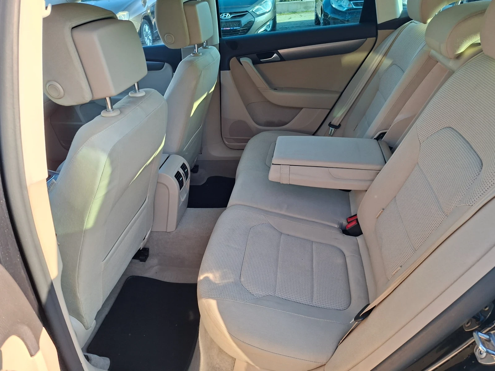 VW Passat 1, 4 tsi + metan, снимка 13 - Автомобили и джипове - 53758100