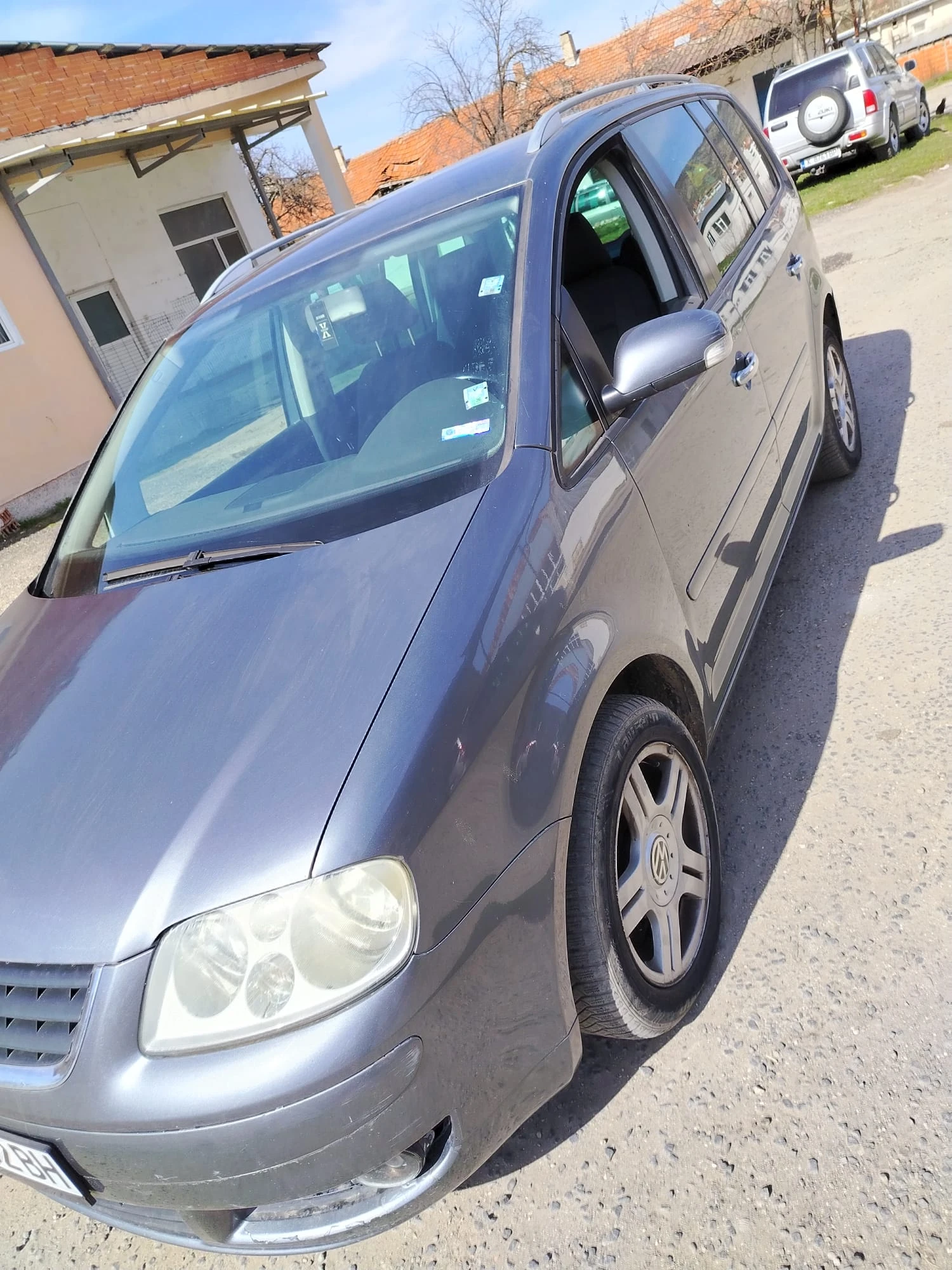 VW Touran, снимка 8 - Автомобили и джипове - 55142670