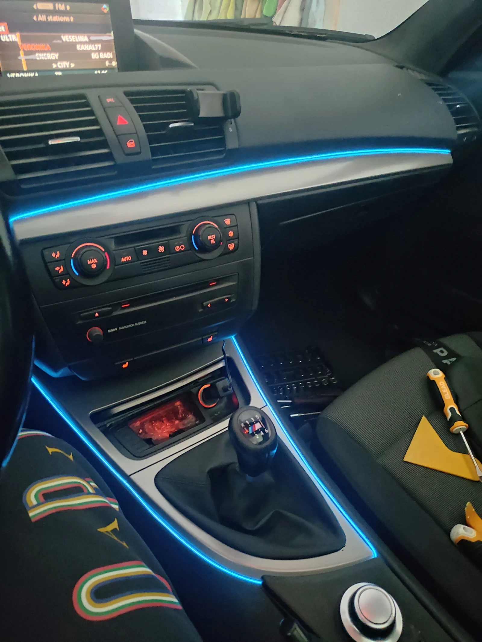 BMW 120 2.0d, снимка 9 - Автомобили и джипове - 53935567