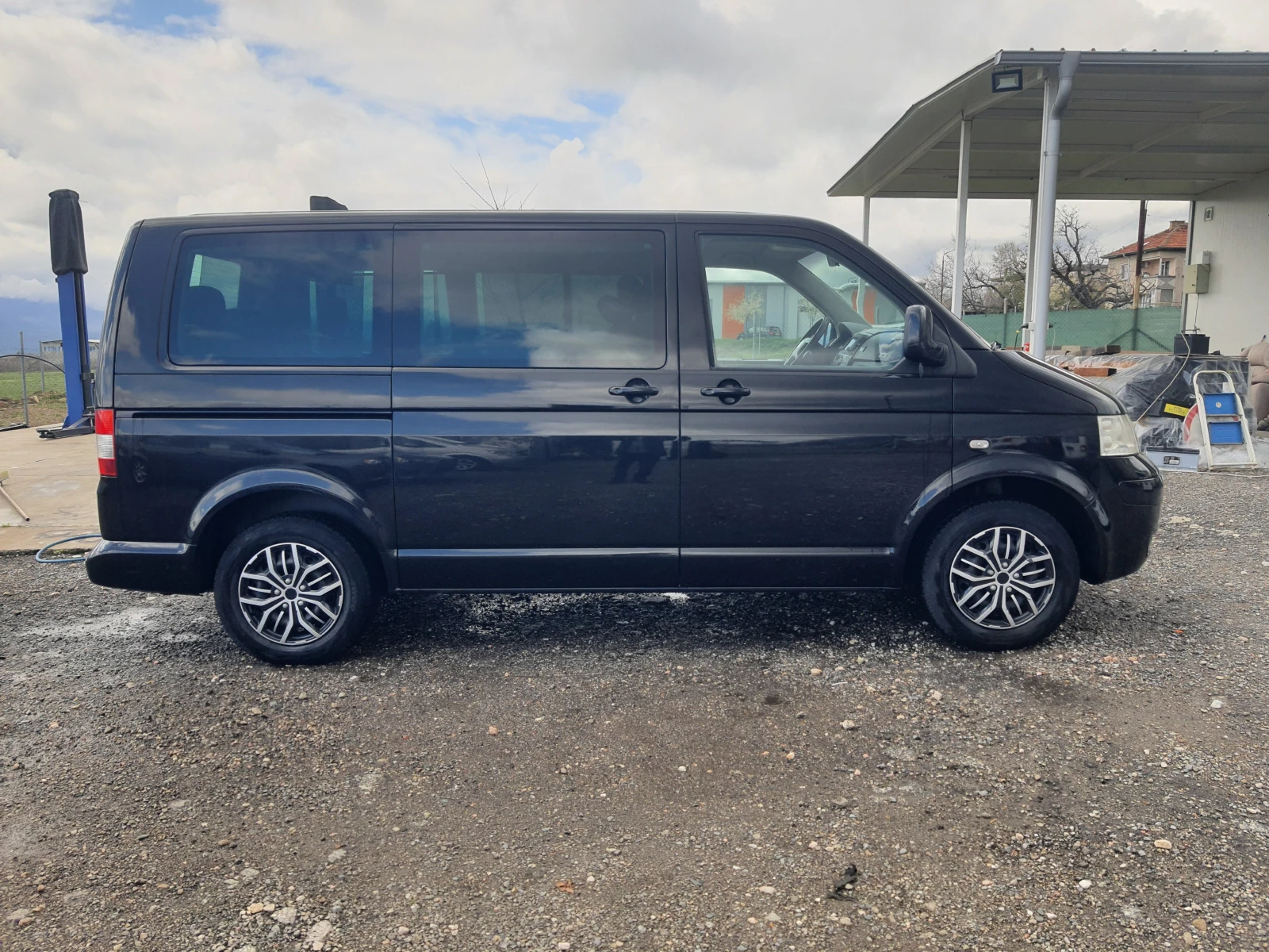 VW Multivan 1.9TDI-NAVI, снимка 6 - Автомобили и джипове - 54083051