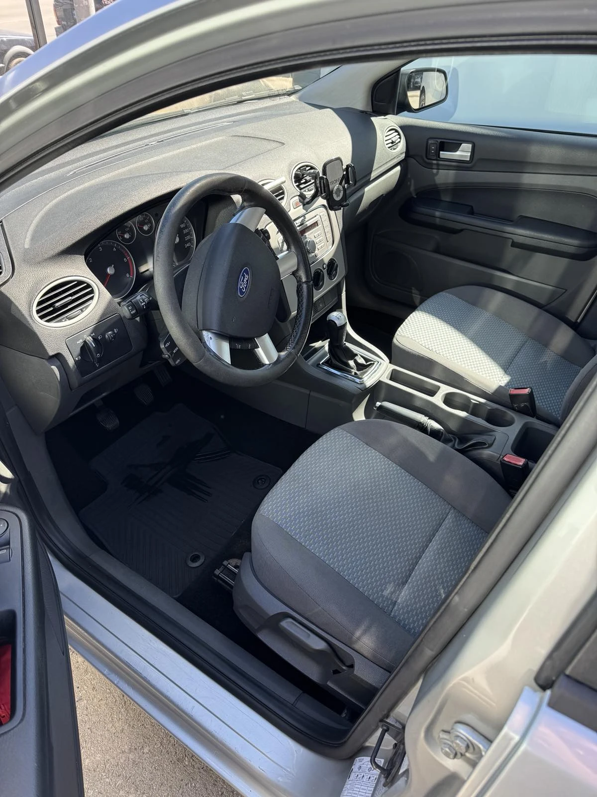 Ford Focus TDCi 1.6, снимка 5 - Автомобили и джипове - 54328498