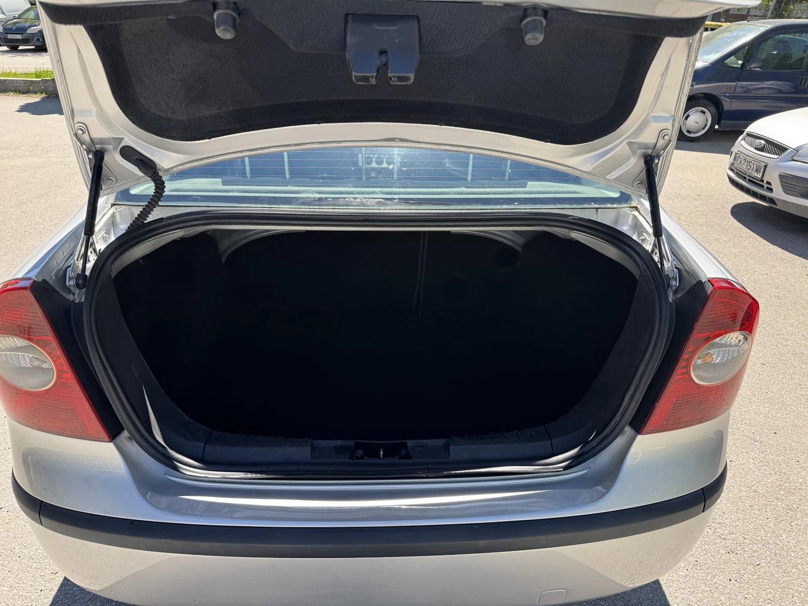 Ford Focus TDCi 1.6, снимка 8 - Автомобили и джипове - 54328498