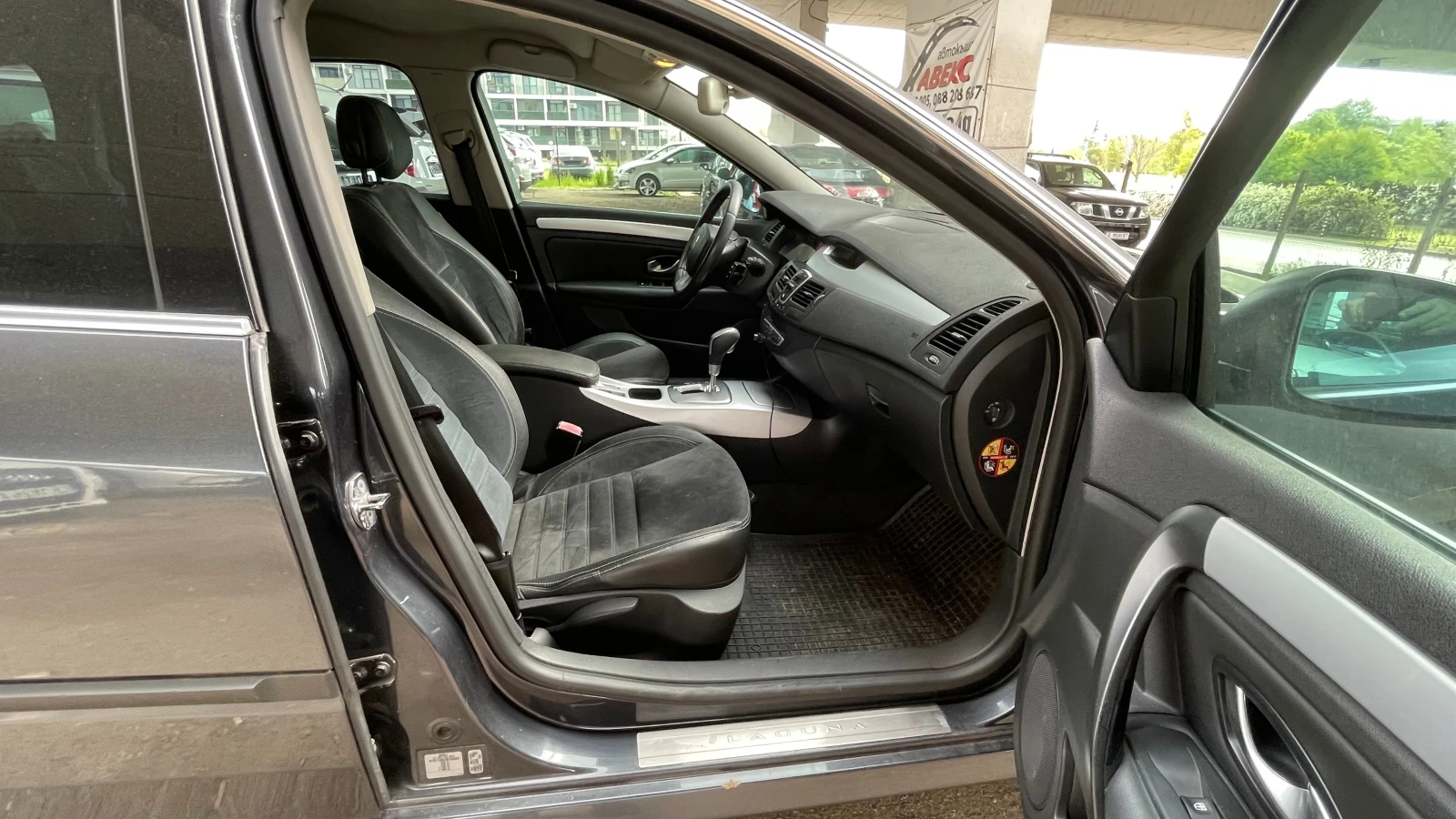 Renault Laguna 2, 0T АВТОМАТИК, снимка 14 - Автомобили и джипове - 54447786