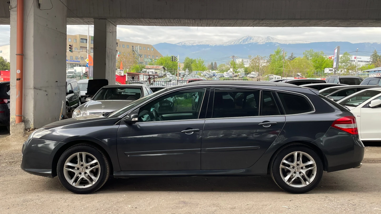 Renault Laguna 2, 0T АВТОМАТИК, снимка 8 - Автомобили и джипове - 54447786