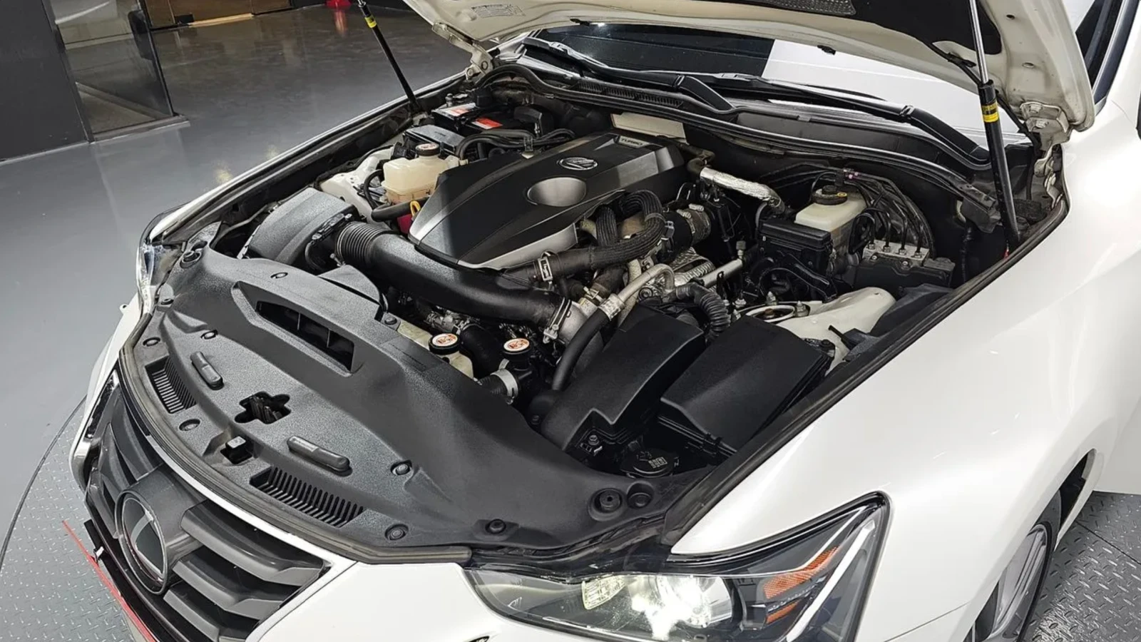 Lexus IS 300 | ПОДГРЕВ | ОБДУХВАНЕ | ПАНОРАМА, снимка 5 - Автомобили и джипове - 54621124