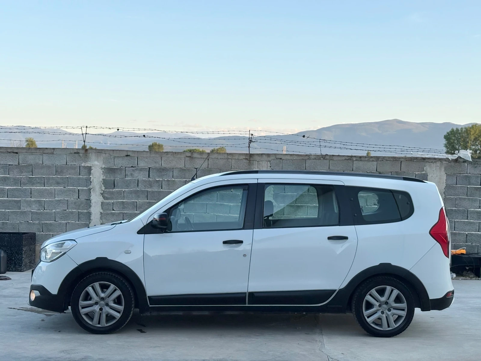 Dacia Lodgy 1.5 DCi Stepway 6+ 1 Navi Camera EURO6D | Mobile.bg � ����������� 4