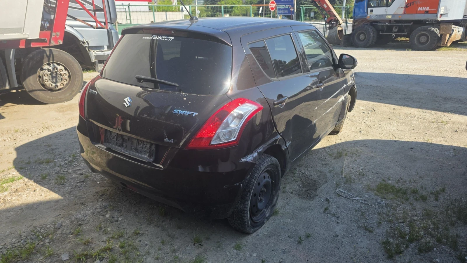 Suzuki Swift 1.3 EURO 5b 4X4 Климатроник, снимка 7 - Автомобили и джипове - 54995402