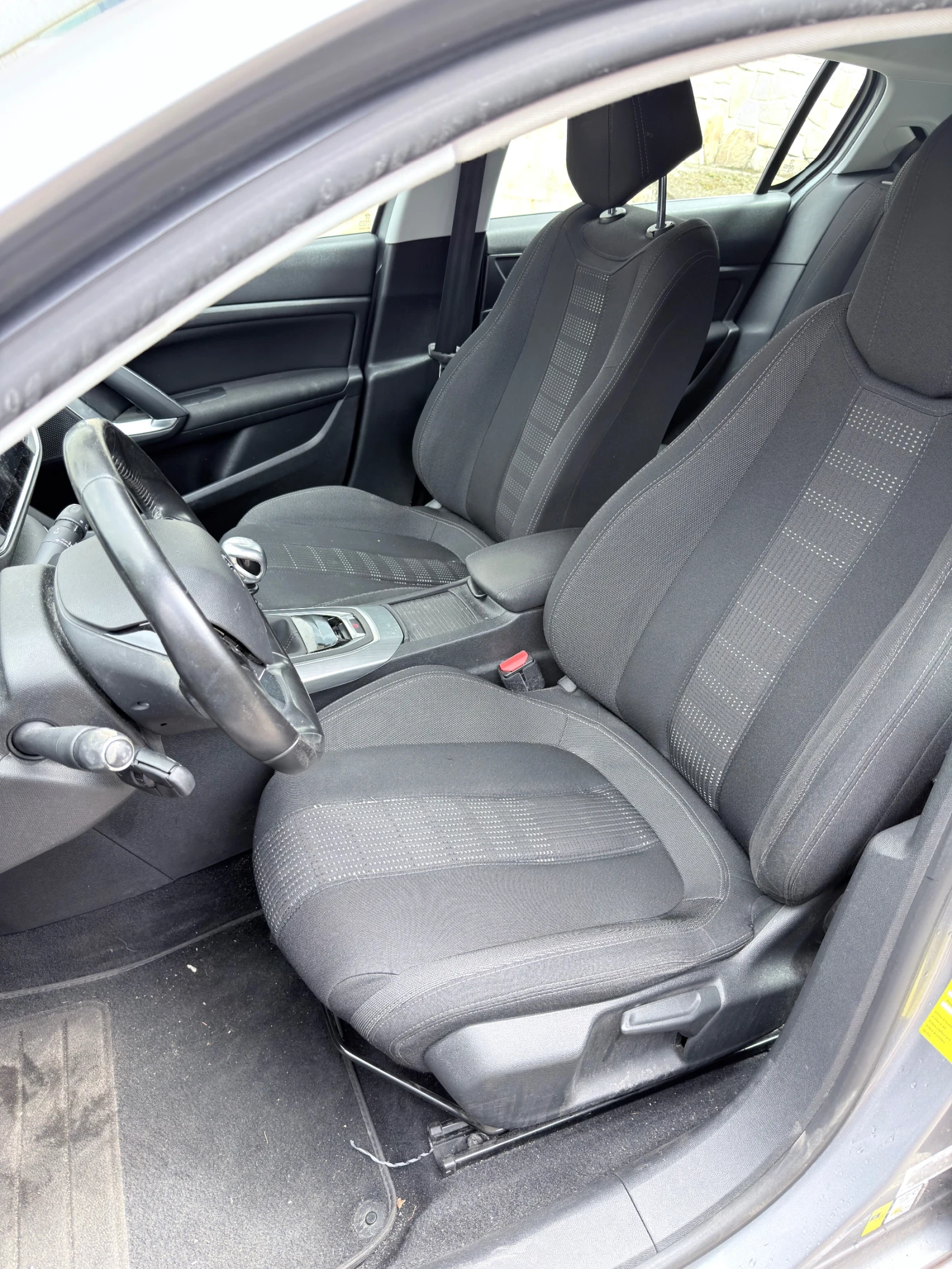 Peugeot 308 1.6BlueHDI / Euro6 / ЛИЗИНГ, снимка 11 - Автомобили и джипове - 55113610