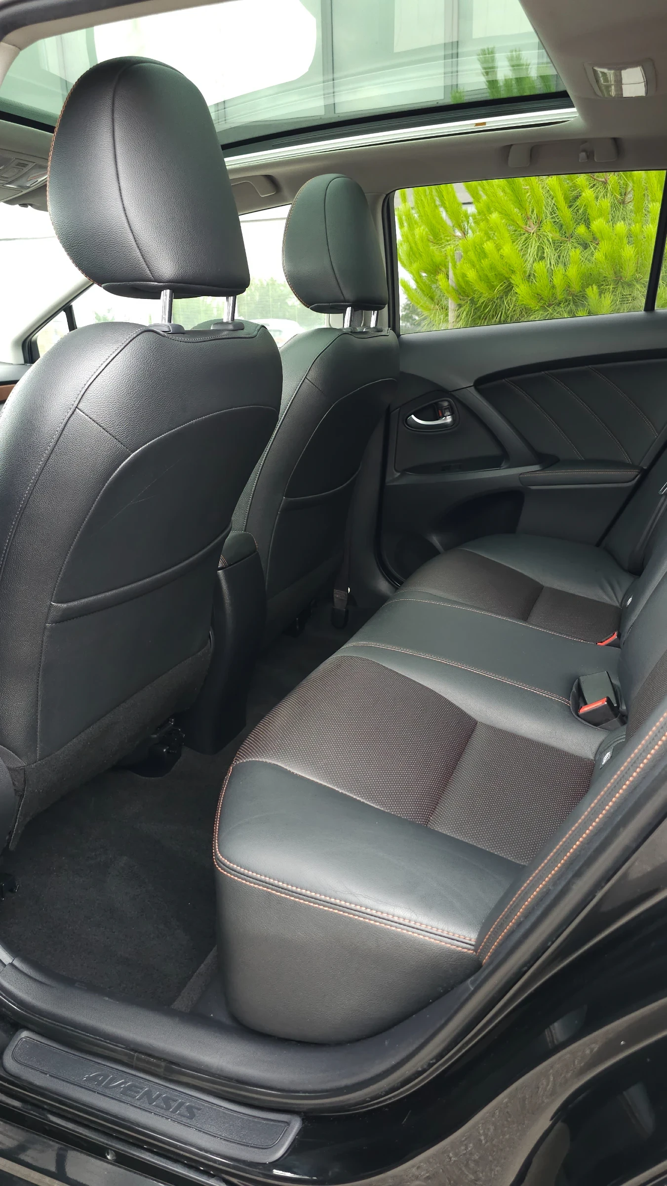 Toyota Avensis Edition* Aut.* 1.8 Valvematic 147ps* Kam.* Key Go*, снимка 16 - Автомобили и джипове - 55259738