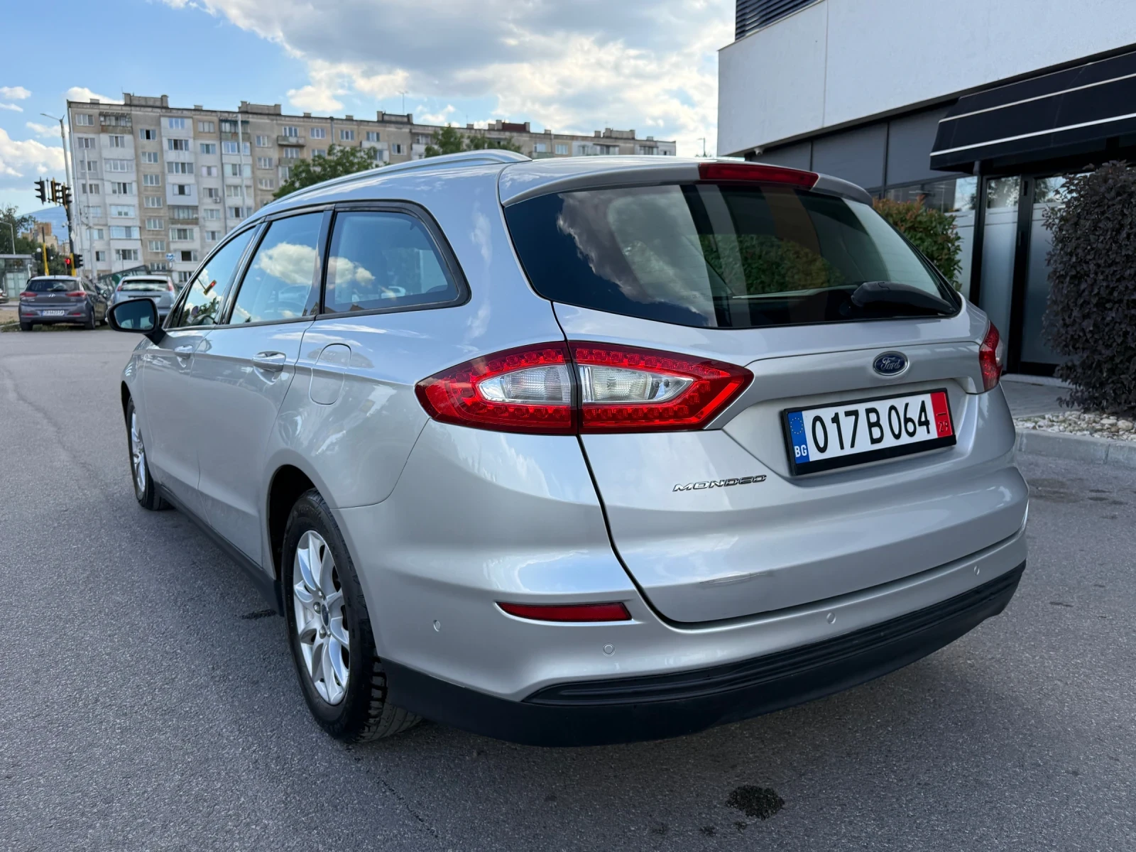 Ford Mondeo * 2.0TDCI* АВТОМАТИК* ПОДГРЕВ* НАВИ* ЛИЗИНГ* , снимка 7 - Автомобили и джипове - 55291348