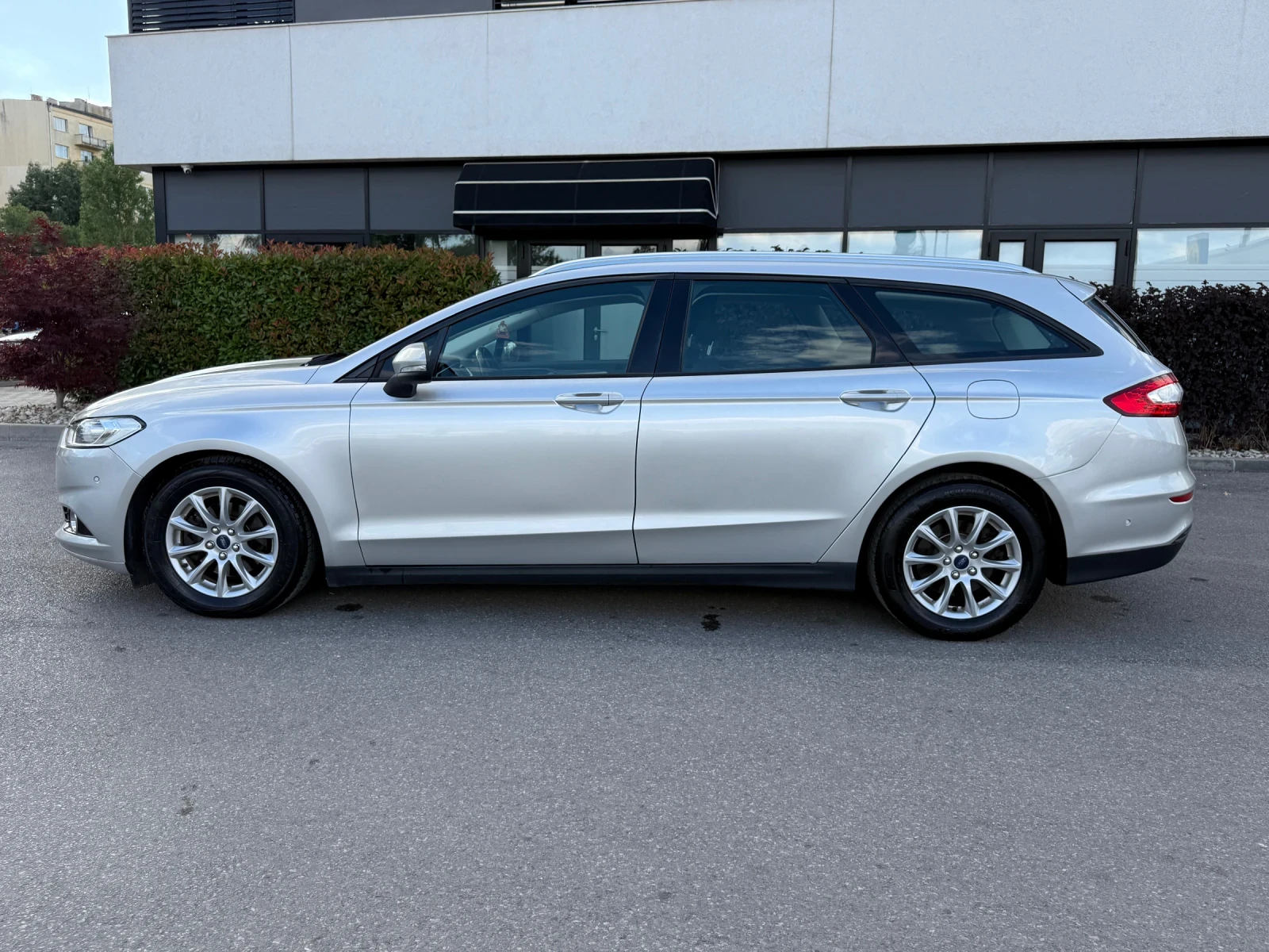 Ford Mondeo * 2.0TDCI* АВТОМАТИК* ПОДГРЕВ* НАВИ* ЛИЗИНГ* , снимка 8 - Автомобили и джипове - 55291348