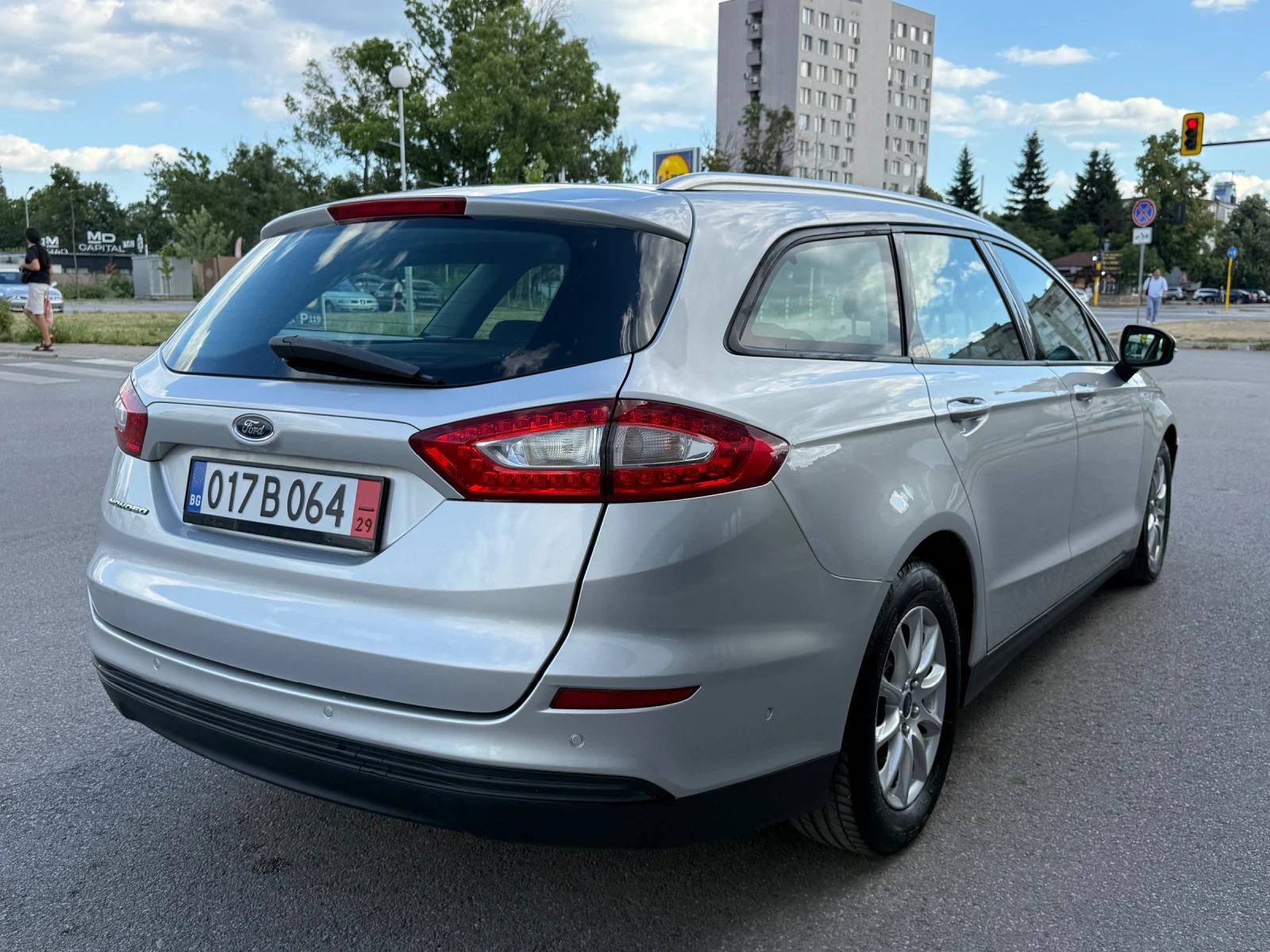 Ford Mondeo * 2.0TDCI* АВТОМАТИК* ПОДГРЕВ* НАВИ* ЛИЗИНГ* , снимка 5 - Автомобили и джипове - 55291348