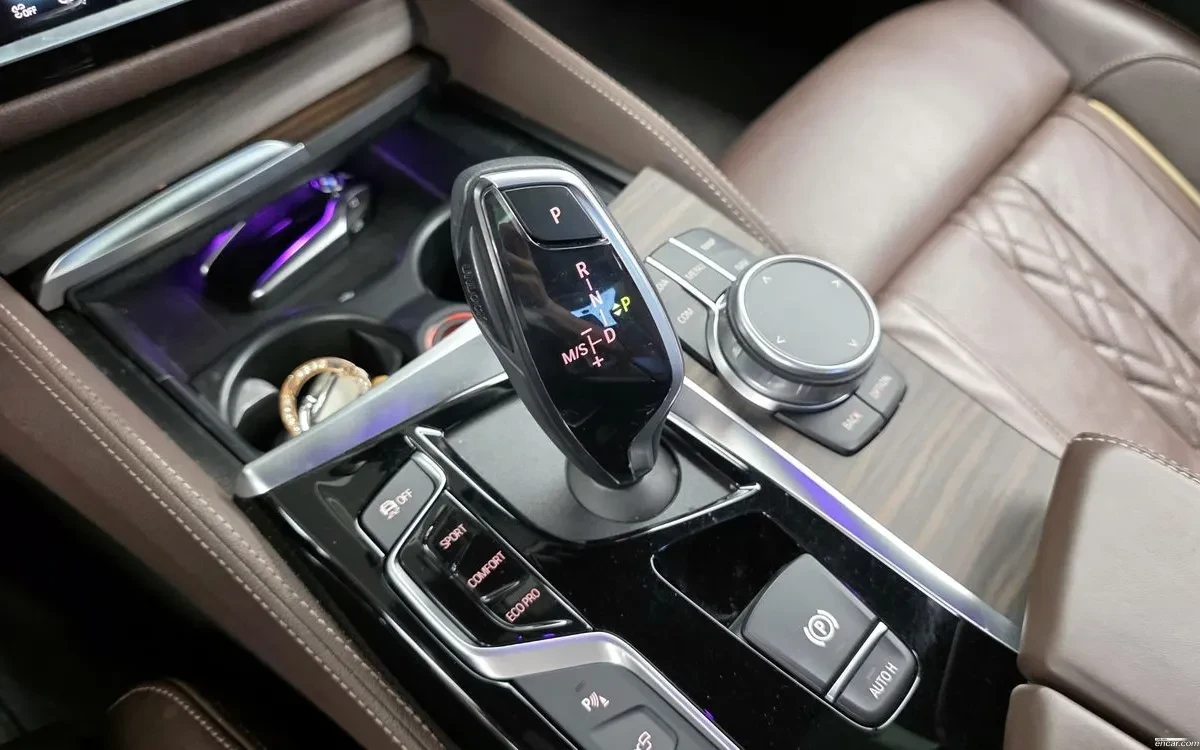 BMW 520 d SOFT / KEYLESS / MEMORY / PODGREV | Mobile.bg � ����������� 10