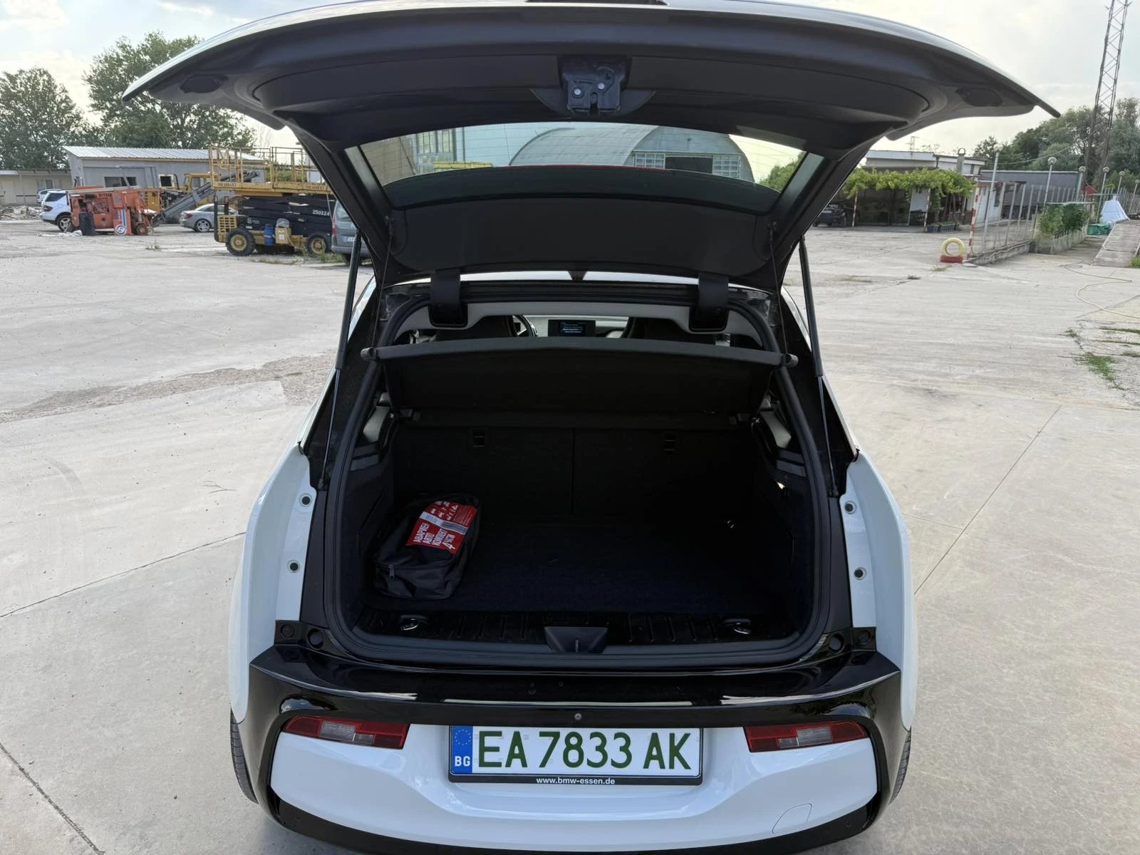 BMW i3 120 Ah, снимка 3 - Автомобили и джипове - 55645601