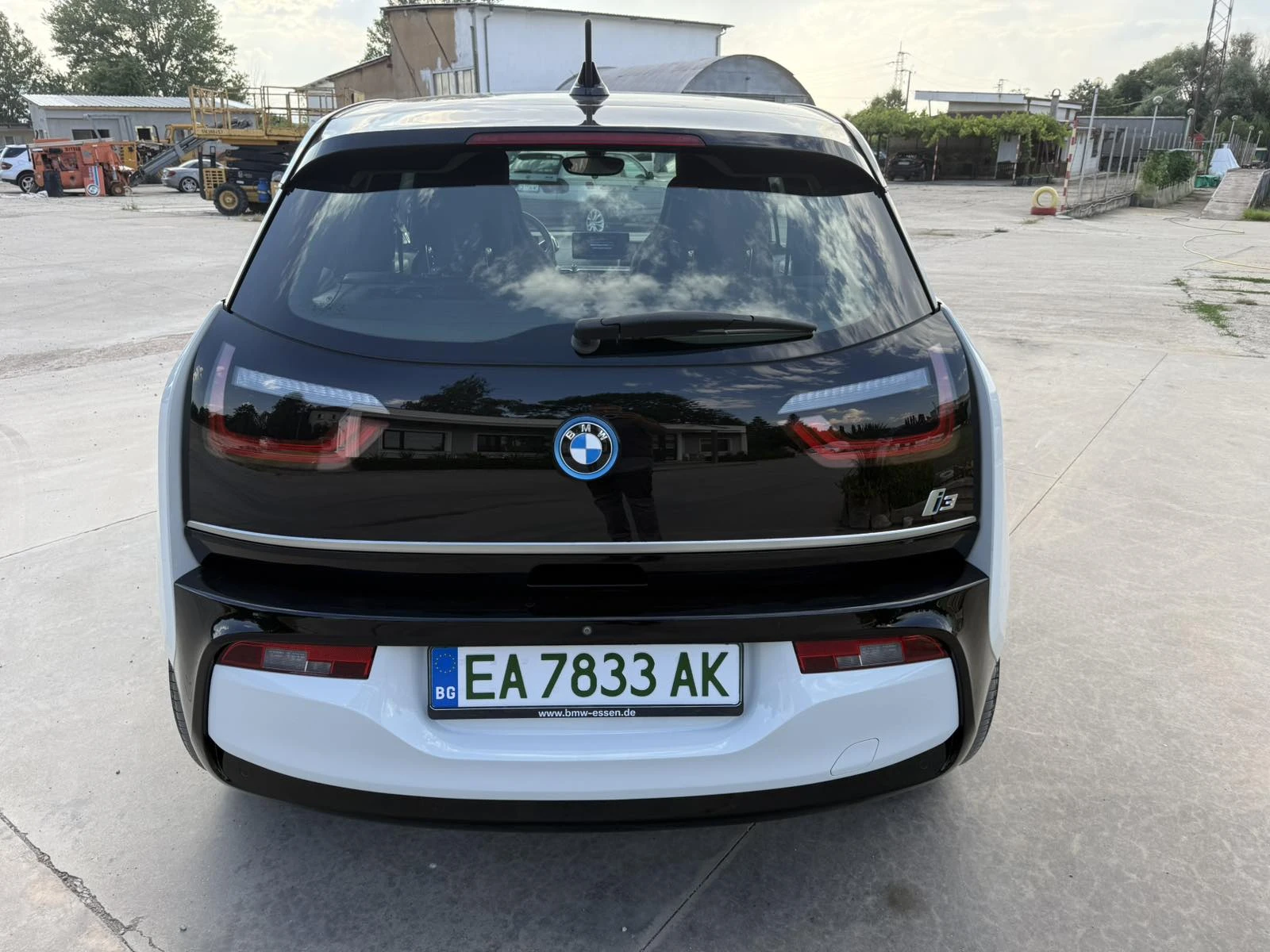 BMW i3 120 Ah, снимка 10 - Автомобили и джипове - 55645601