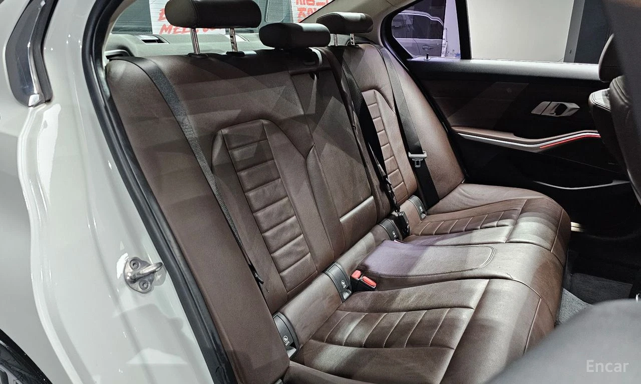 BMW 320 d M SPORT* ХЕДЪП* 360* HARMAN KARDON* ОБДУХВАНЕ* , снимка 14 - Автомобили и джипове - 55708070