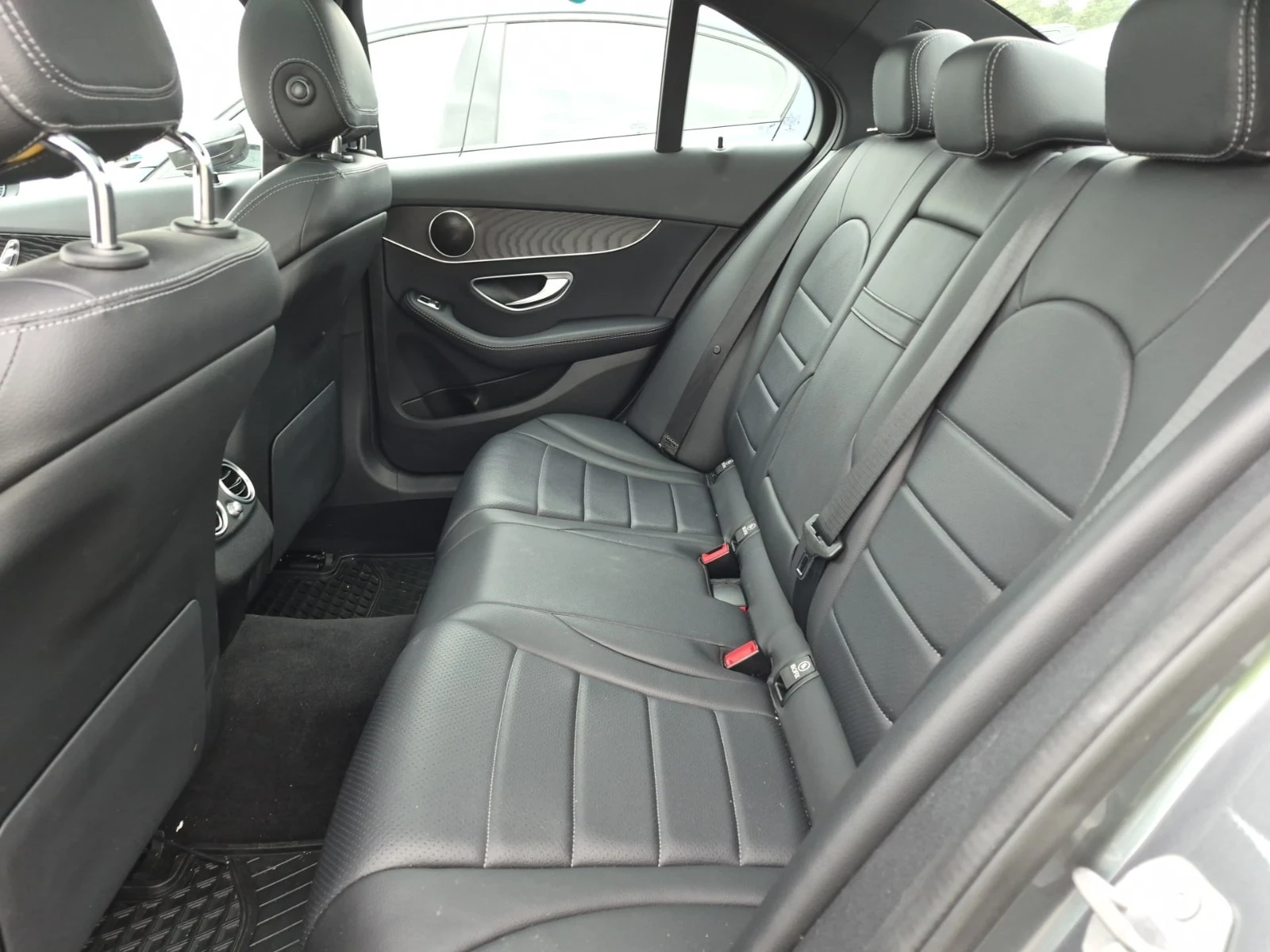 Mercedes-Benz C 300 АМГ ПАКЕТ/CARFAX/ПОДГРЕВ/ПАМЕТ/ПАНОРАМА/, снимка 12 - Автомобили и джипове - 56076129