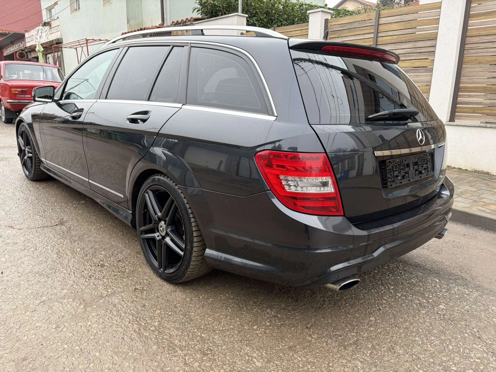 Mercedes-Benz C 300 ВСИЧКИ ЕКСТРИ + AMG, снимка 6 - Автомобили и джипове - 56088438
