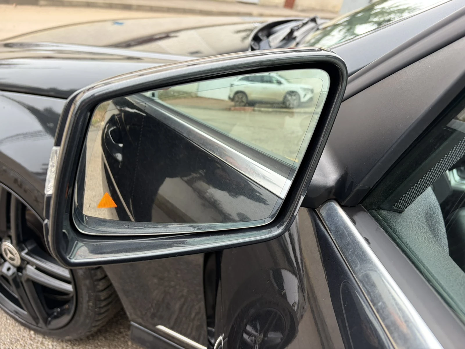 Mercedes-Benz C 300 ВСИЧКИ ЕКСТРИ + AMG, снимка 12 - Автомобили и джипове - 56088438
