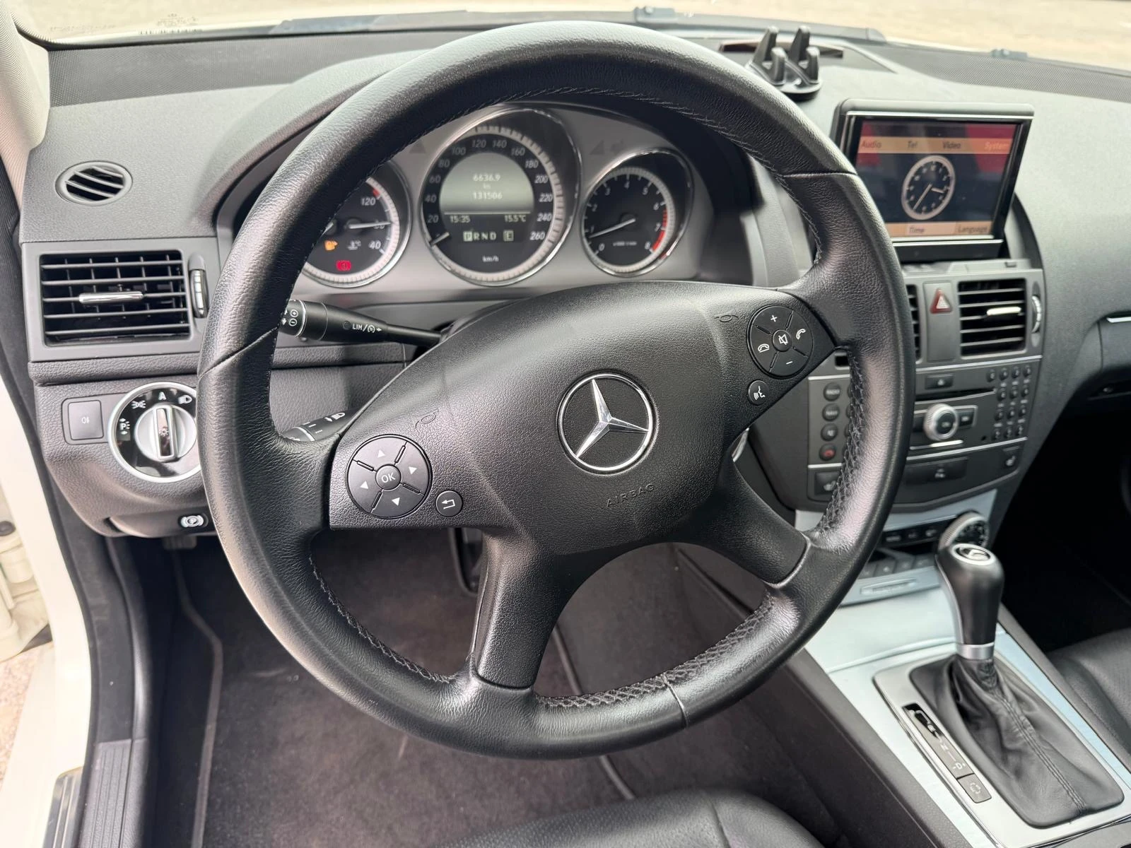 Mercedes-Benz C 200 CGI, снимка 13 - Автомобили и джипове - 56230516
