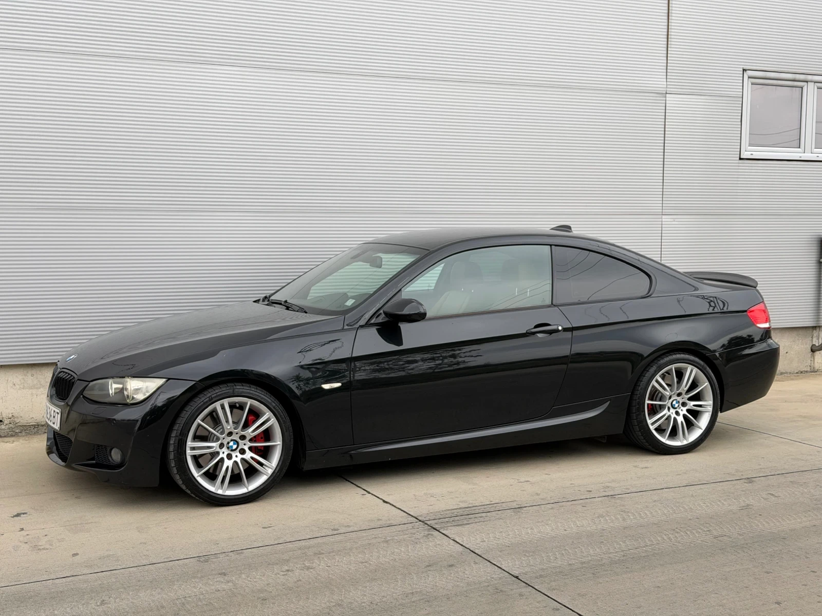 BMW 330 M-пакет, CIC, снимка 5 - Автомобили и джипове - 56288606