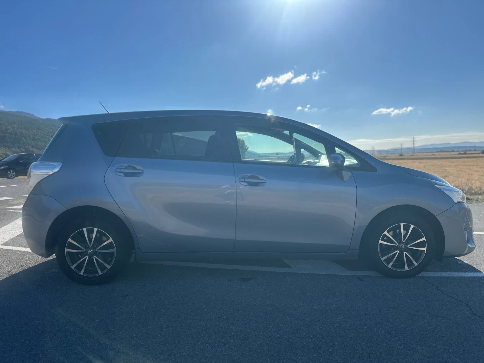 Toyota Verso 2.0D4D FACELIFT , снимка 5 - Автомобили и джипове - 56422309