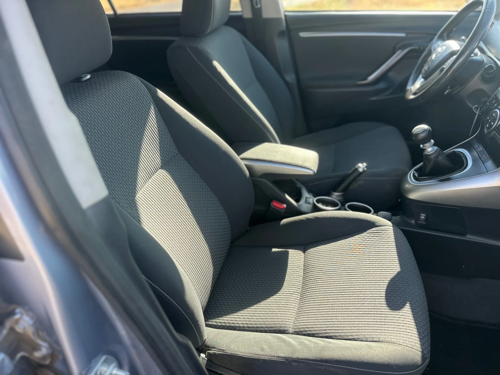 Toyota Verso 2.0D4D FACELIFT , снимка 9 - Автомобили и джипове - 56422309