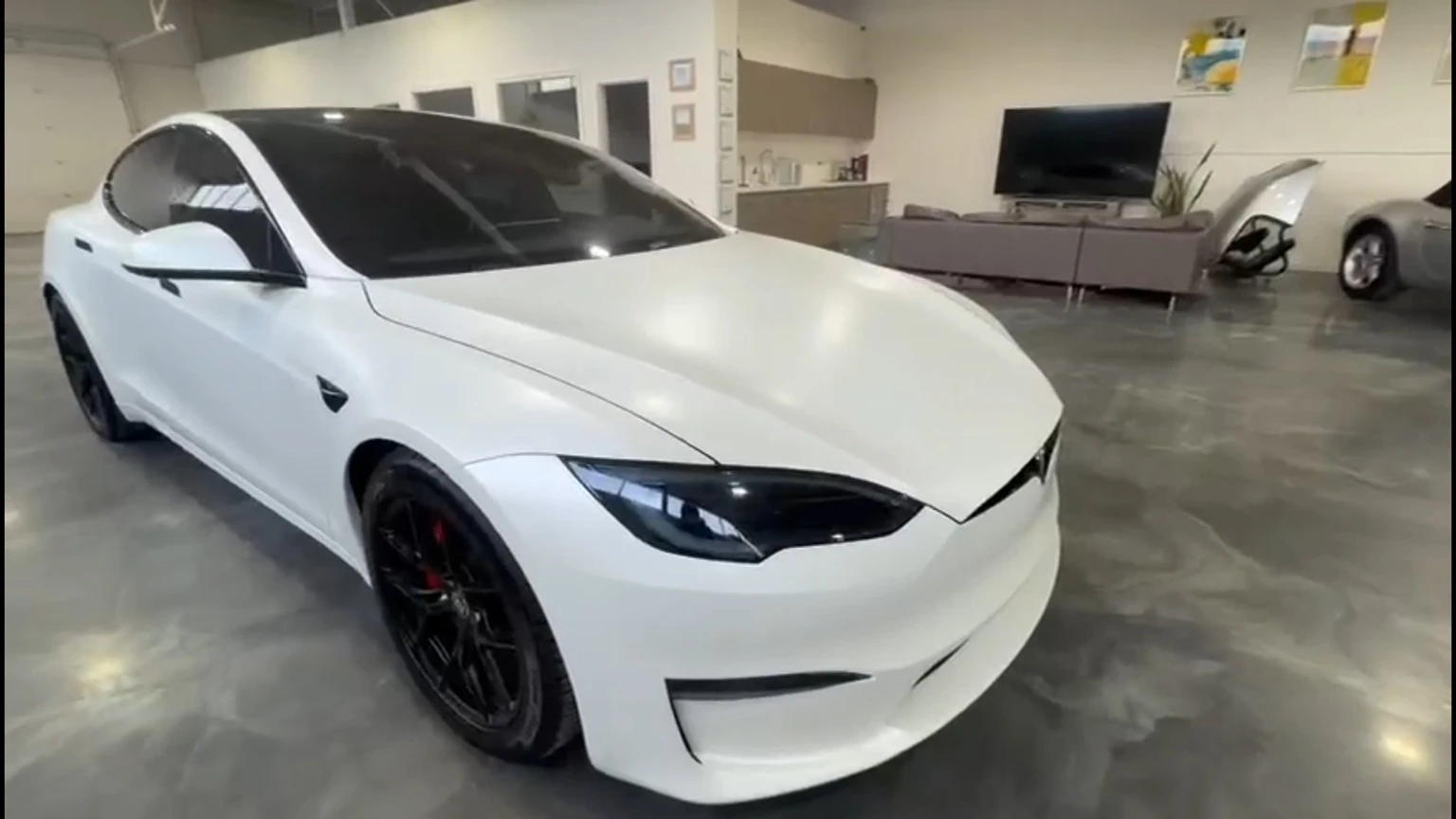 Tesla Model S PLAID 1020HP AWD, снимка 3 - Автомобили и джипове - 56498669