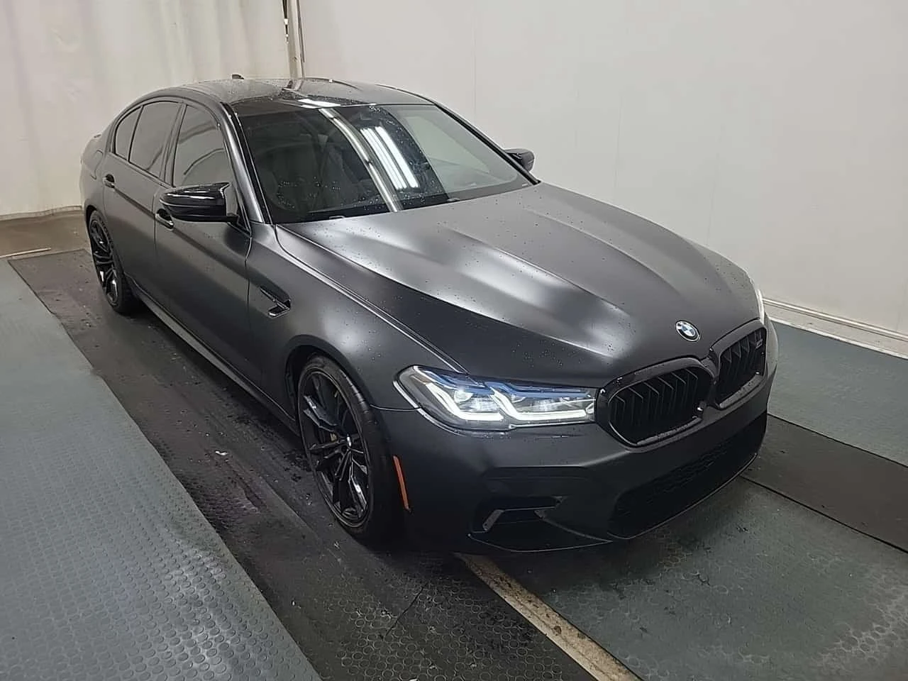 BMW M5 * Sedan Competition * CARFAX * ���� �� �� | Mobile.bg � ����������� 4