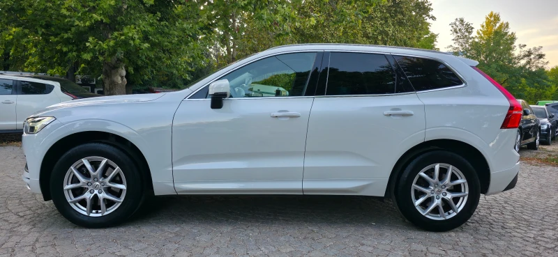 Volvo XC60 2.0d* D5* AWD* AVTOMAT* KEYLESS* DIGITAL COCKPIT* , снимка 8 - Автомобили и джипове - 51515793