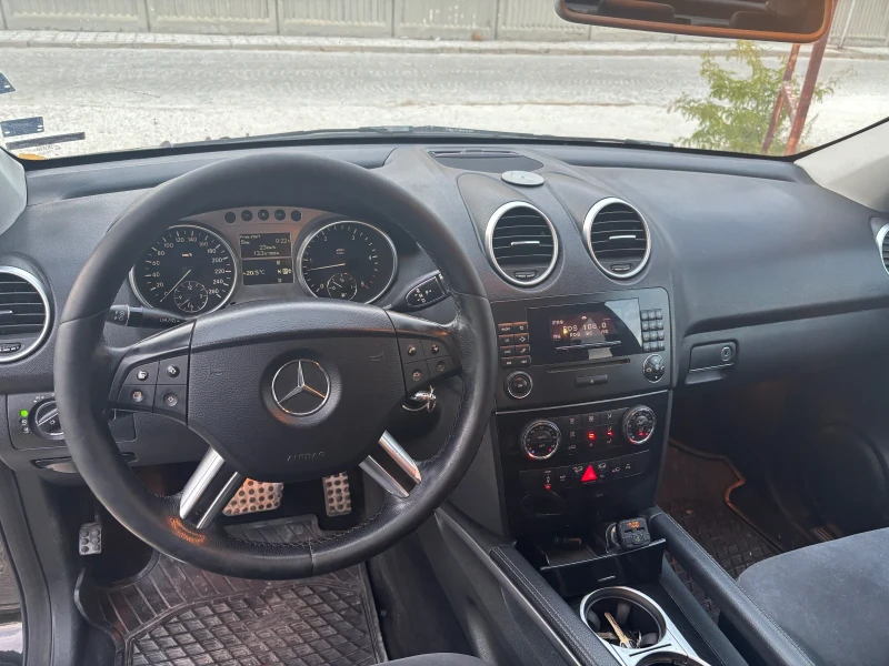 Mercedes-Benz ML 320, снимка 7 - Автомобили и джипове - 52518851