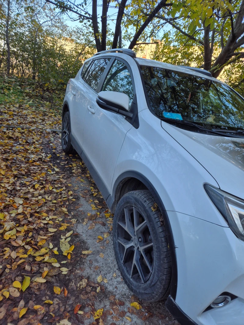 Toyota Rav4, снимка 3 - Автомобили и джипове - 52423324