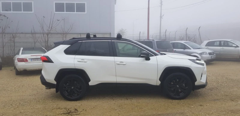 Toyota Rav4 ГАРАНЦИЯ В ТОЙОТА , снимка 2 - Автомобили и джипове - 52587559