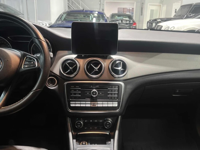 Mercedes-Benz GLA * 250 * CARFAX * ЦЕНА ДО БГ, снимка 9 - Автомобили и джипове - 53382638