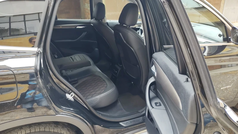 BMW X1 RECARO/Кожа/Нави/CAR PLAY/ANDROID AUTO/2.0d, снимка 17 - Автомобили и джипове - 53446360