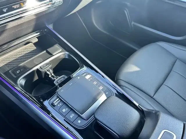 Mercedes-Benz GLB * ФИКСИРАНА ЦЕНА * CARFAX* ОПЦИЯ ЗА ФИНАНСИРАНЕ* , снимка 12 - Автомобили и джипове - 53224011