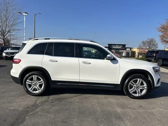 Mercedes-Benz GLB * ФИКСИРАНА ЦЕНА * CARFAX* ОПЦИЯ ЗА ФИНАНСИРАНЕ*  - изображение 4