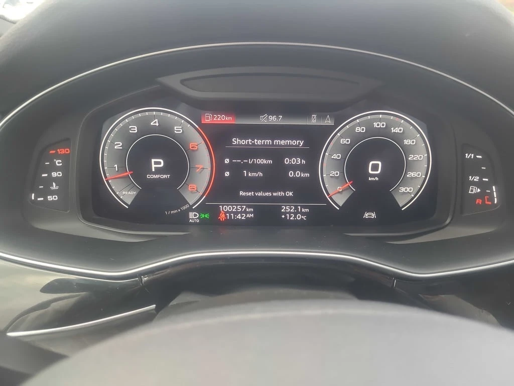 Audi Q7 * Progressiv * CARFAX * БЕЗ ПЪРВОНАЧАЛНА ВНОСКА - изображение 8