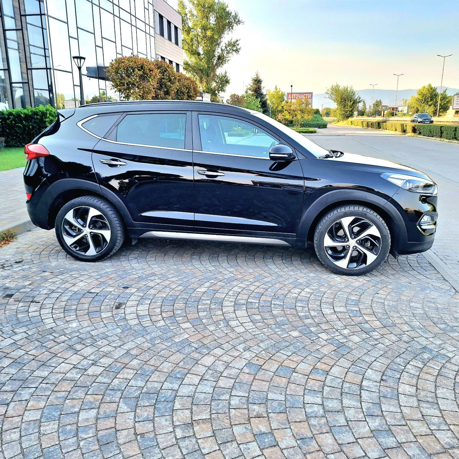 Hyundai Tucson Dizel 20 4x4 панорама автоматУНИКАТ, снимка 5 - Автомобили и джипове - 54002683