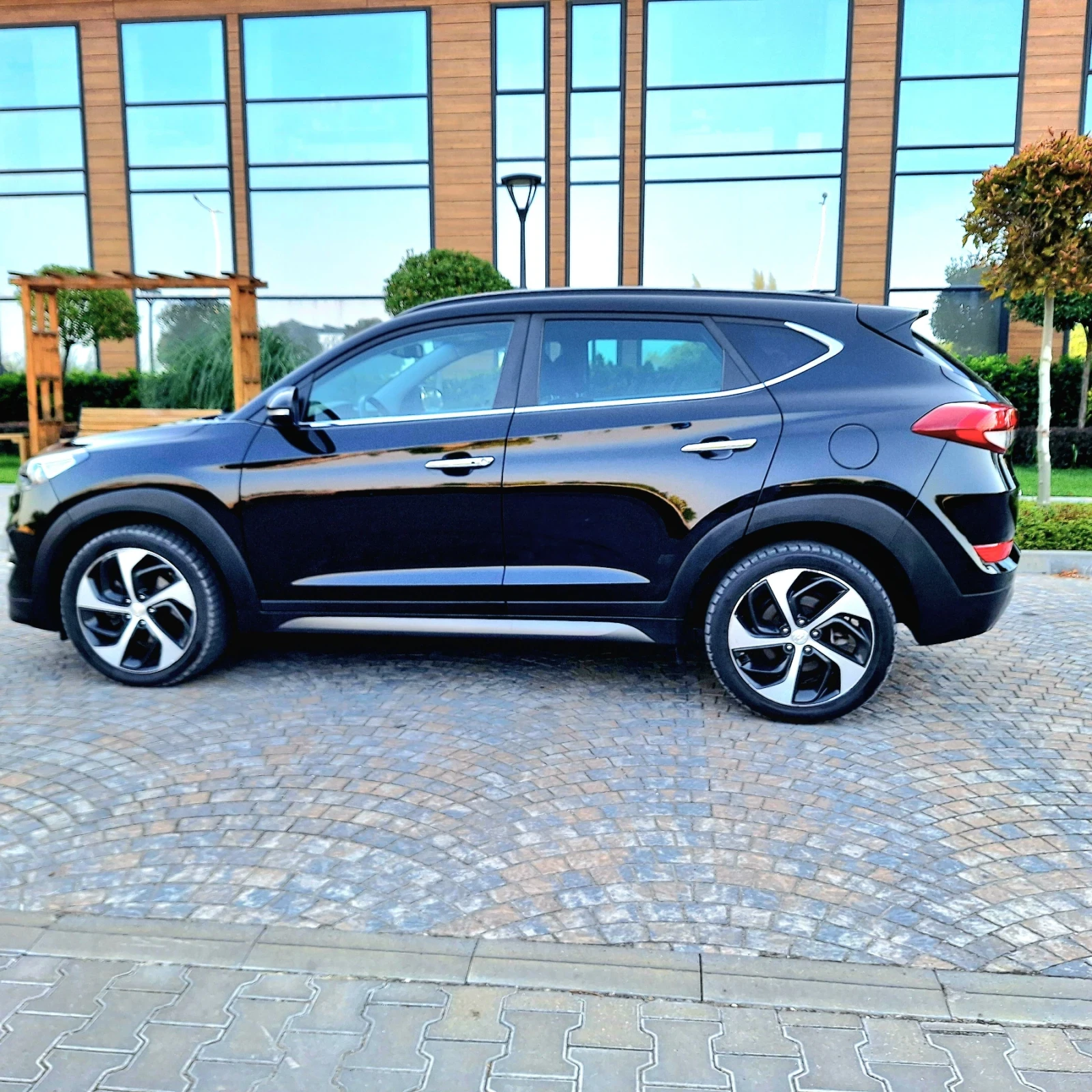 Hyundai Tucson Dizel 20 4x4 панорама автоматУНИКАТ, снимка 3 - Автомобили и джипове - 54002683