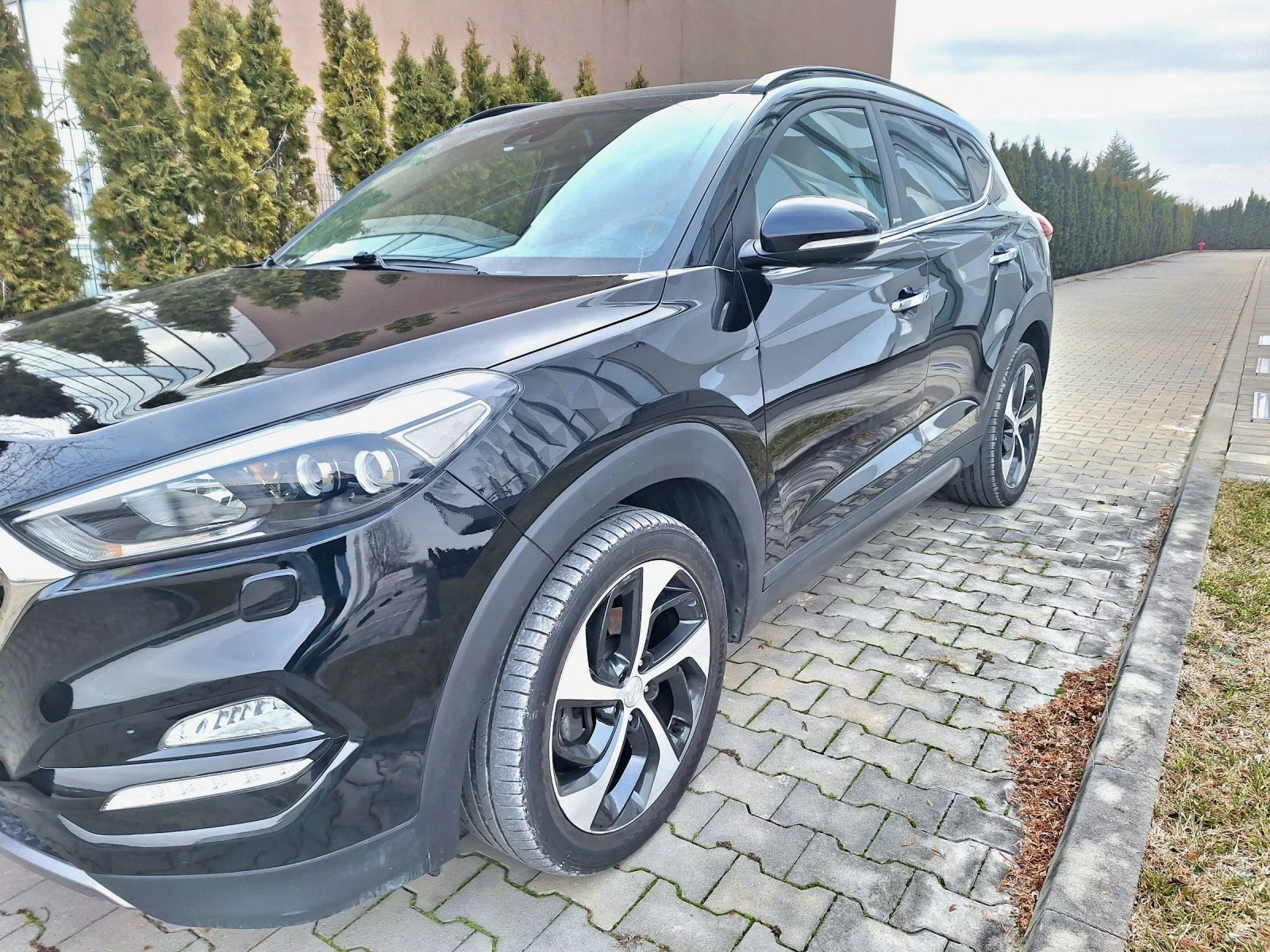 Hyundai Tucson Dizel 20 4x4 панорама автомат, снимка 2 - Автомобили и джипове - 54002683