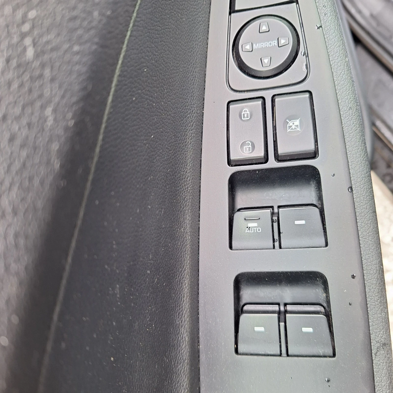 Hyundai Tucson Dizel 20 4x4 панорама автомат, снимка 16 - Автомобили и джипове - 54002683